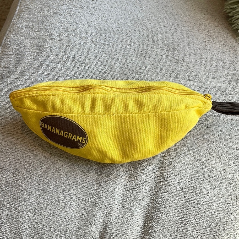 Bananagrams game
